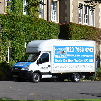 London Man Van moving service from London to Algueirao